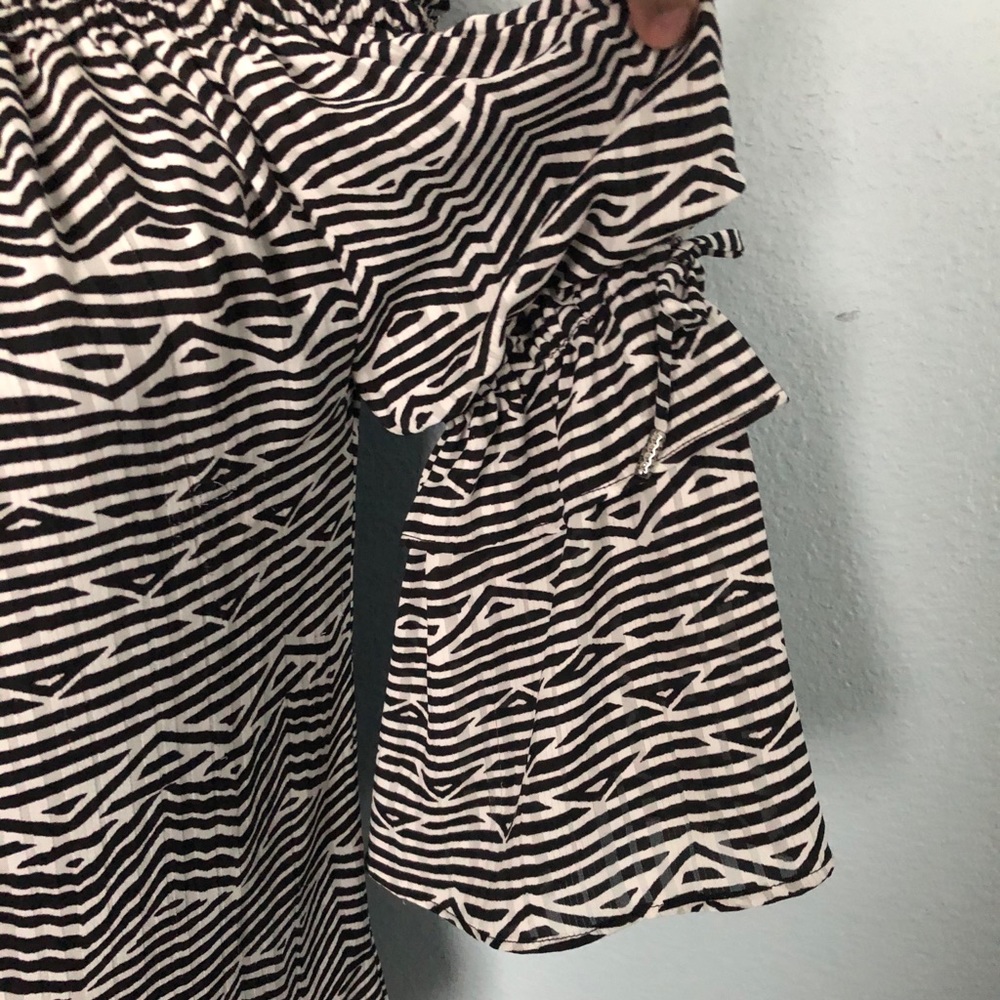 WHBM• Flowy Top - Picture 9 of 13